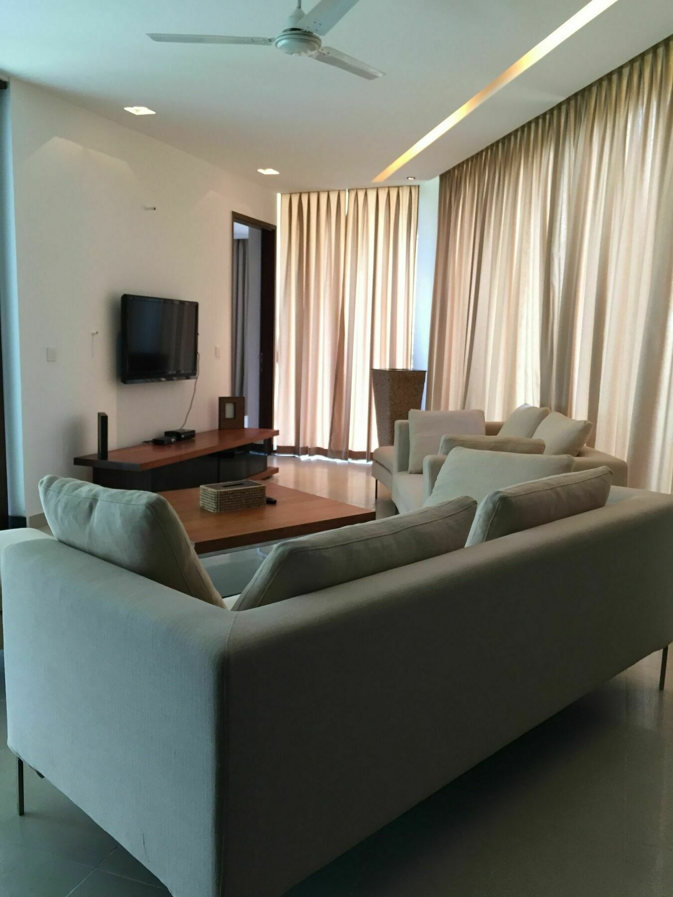 Calem Grove Hotel แคนโดลิม ภายนอก รูปภาพ
